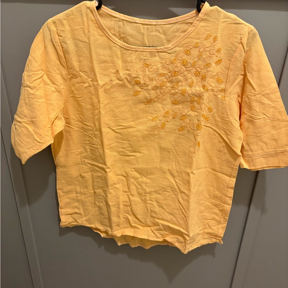 Women's Peach Embroidered Short-Sleeve Top